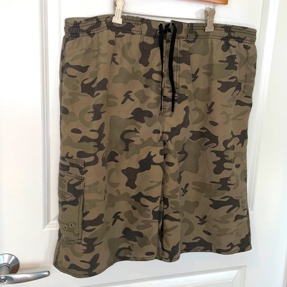 BURNSIDE | Men’s Camouflage Pattern BURNSIDE Swim Trunks Size XL. - Picture 4 of 5
